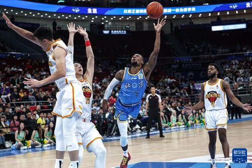 篮球 cba常规赛 北京北汽胜深圳马可波罗