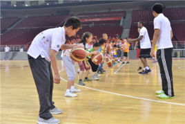 【中美篮球巨星齐聚北京 助力追梦少年_北京盈之宝新闻】-易车网